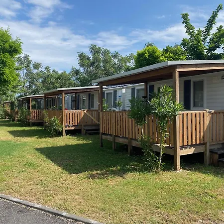 Apartment Mobilhomes Skalla Cz *
